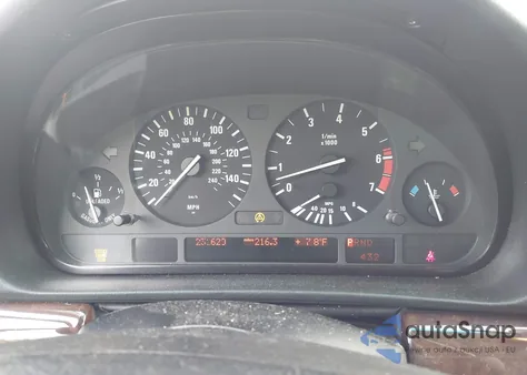 2001 BMW 740Ia I Automatic из США, поврежденный, VIN WBAGG83461DN88520